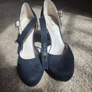 Mary Jane pumps